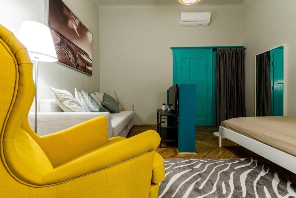 Cosy Apartment In Party District K30 Boedapest Buitenkant foto