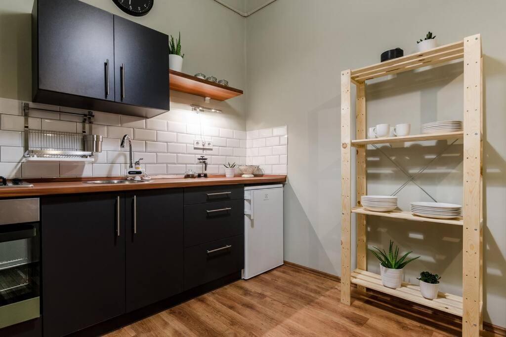 Cosy Apartment In Party District K30 Boedapest Buitenkant foto
