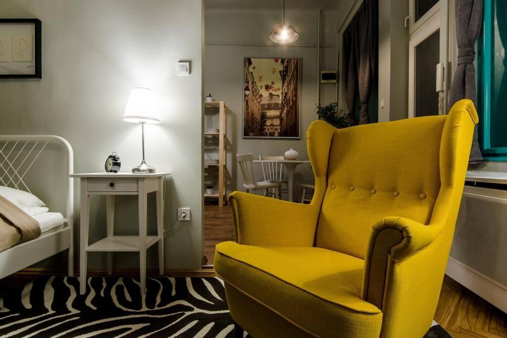 Cosy Apartment In Party District K30 Boedapest Buitenkant foto
